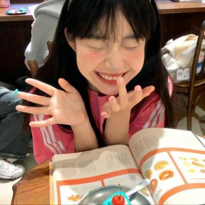 驼背人与舞女